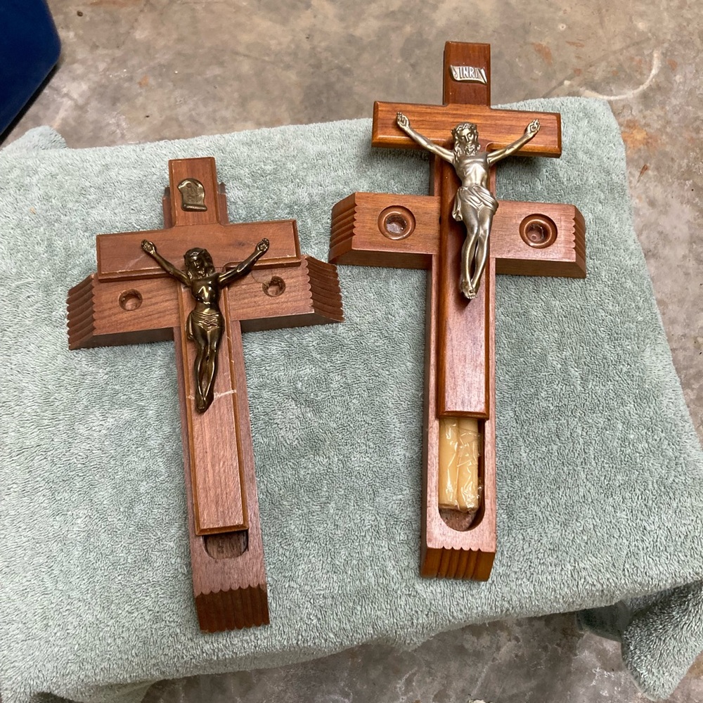 Inri cross